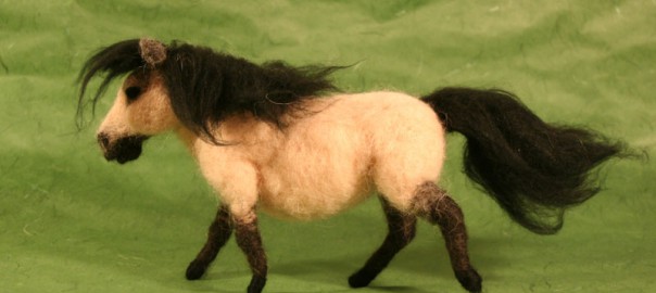 Freches Filz-Pony